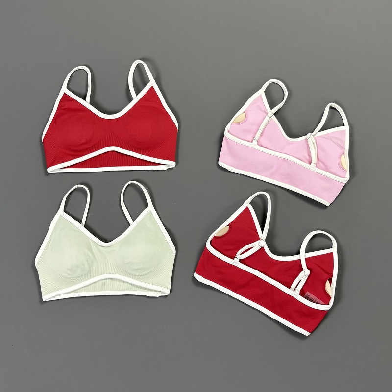 Women Contrastline Yoga Bra V  - Crop Top Crochet recensione e prezzo